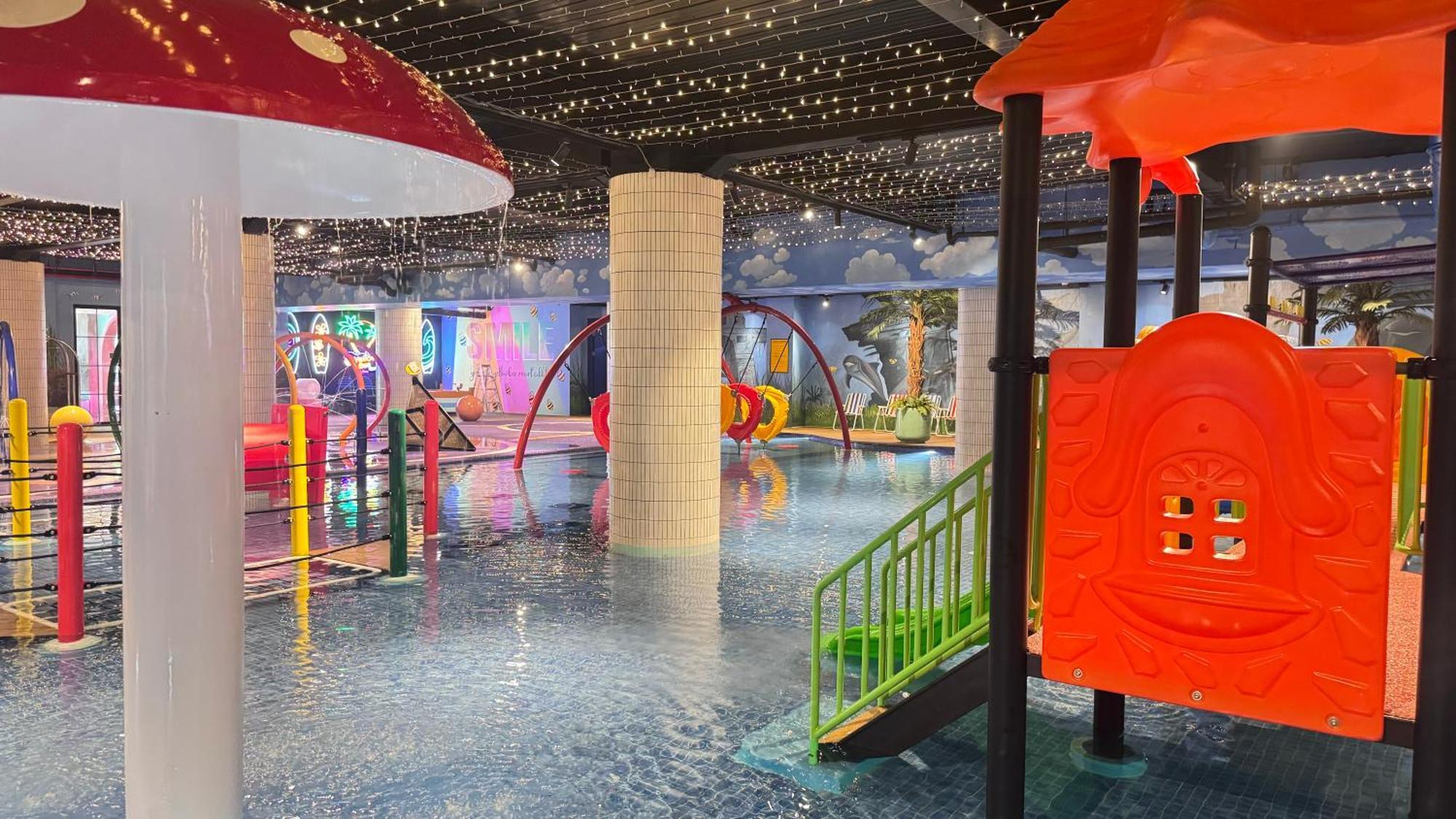 Yellow Bee Resort Cililitan ジャカルタ エクステリア 写真