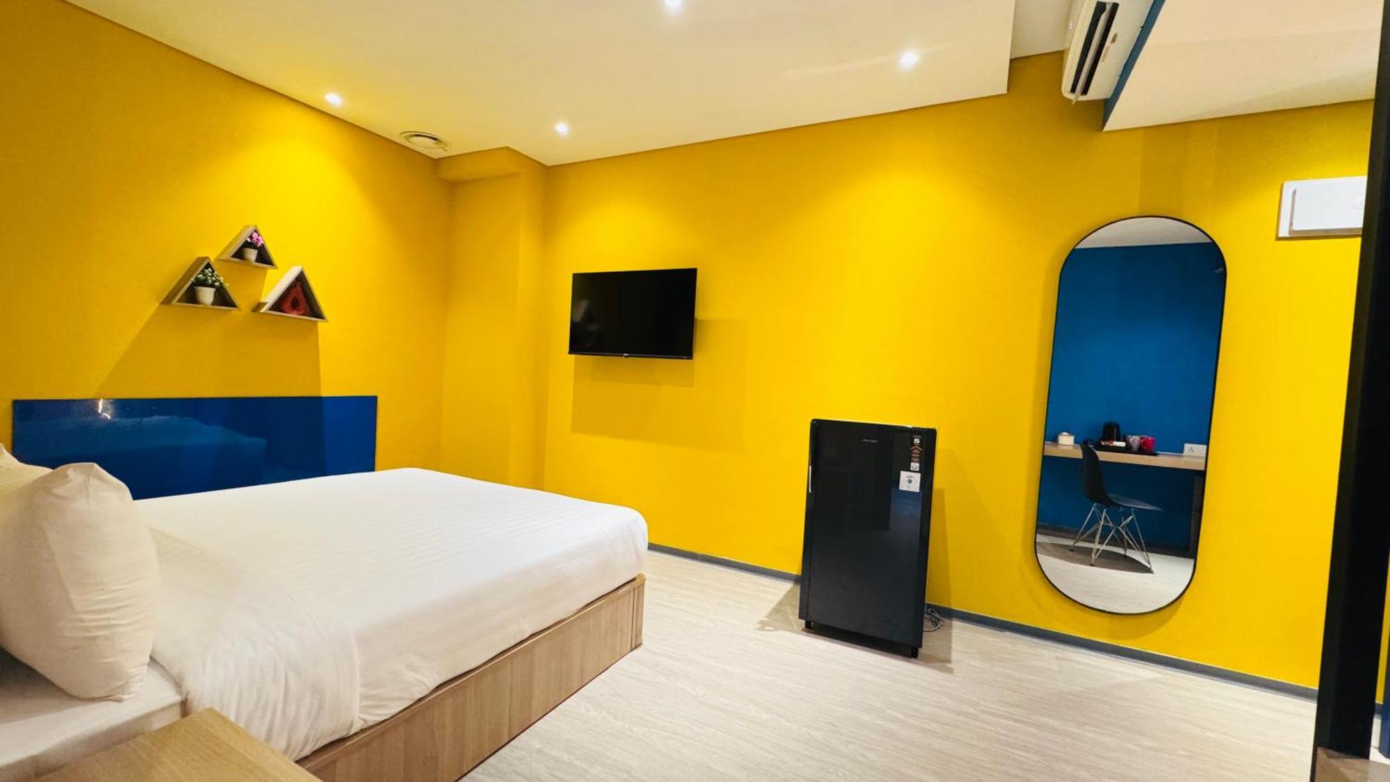 Yellow Bee Resort Cililitan ジャカルタ エクステリア 写真
