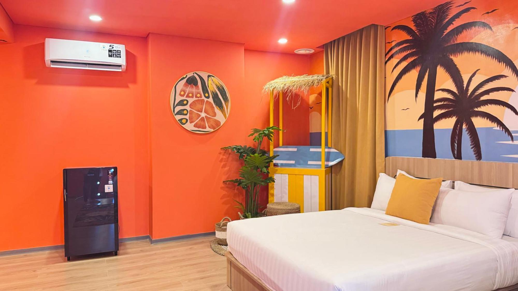 Yellow Bee Resort Cililitan ジャカルタ エクステリア 写真