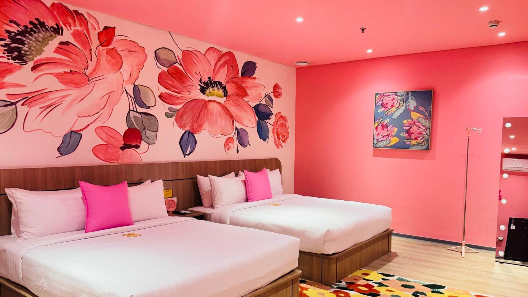Yellow Bee Resort Cililitan ジャカルタ エクステリア 写真