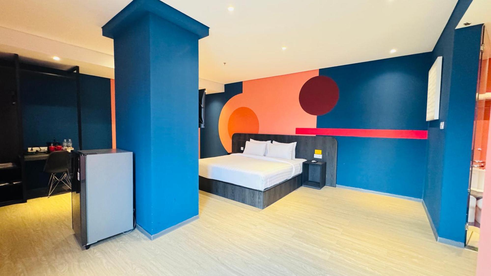 Yellow Bee Resort Cililitan ジャカルタ エクステリア 写真