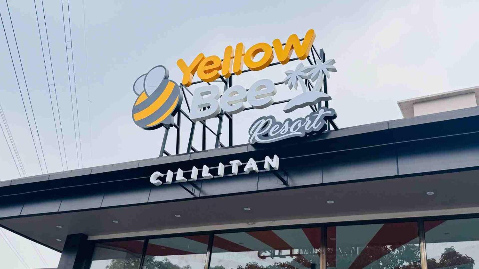 Yellow Bee Resort Cililitan ジャカルタ エクステリア 写真